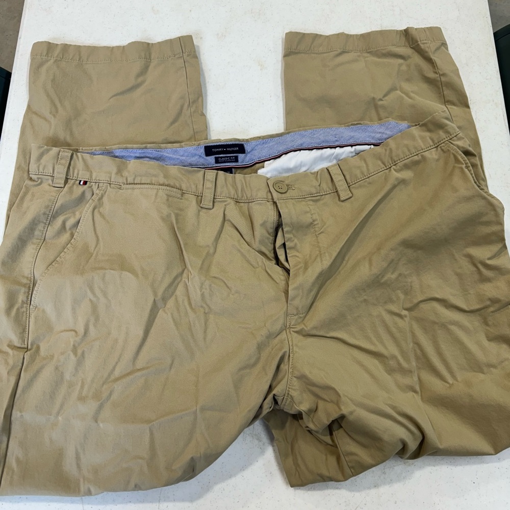 Tommy Hilfiger Khakis 46x32 Tan